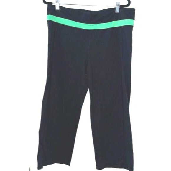 Black Capri Leggings With Green Waistband & Seam Detailing - Picture 1 of 7
